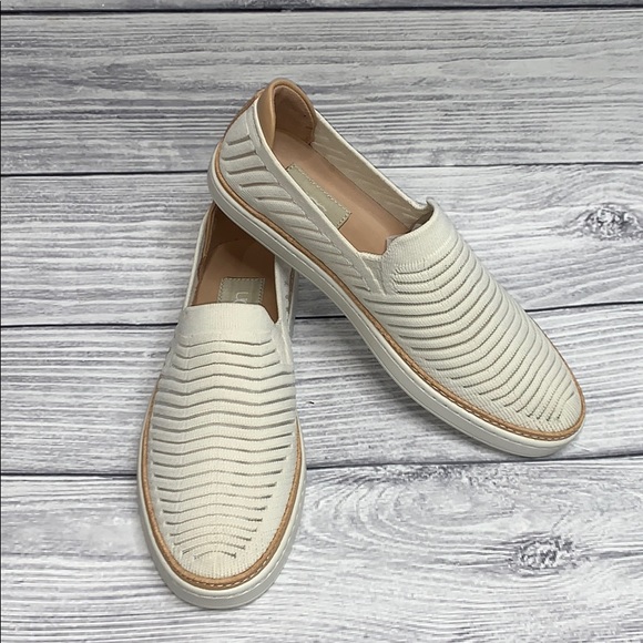 Ugg Sammy Breeze Sneaker - Picture 1 of 1